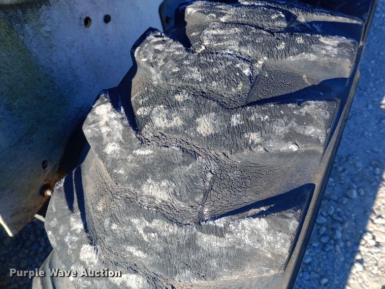 image for item EN8611 1997 Bobcat 763 skid steer loader