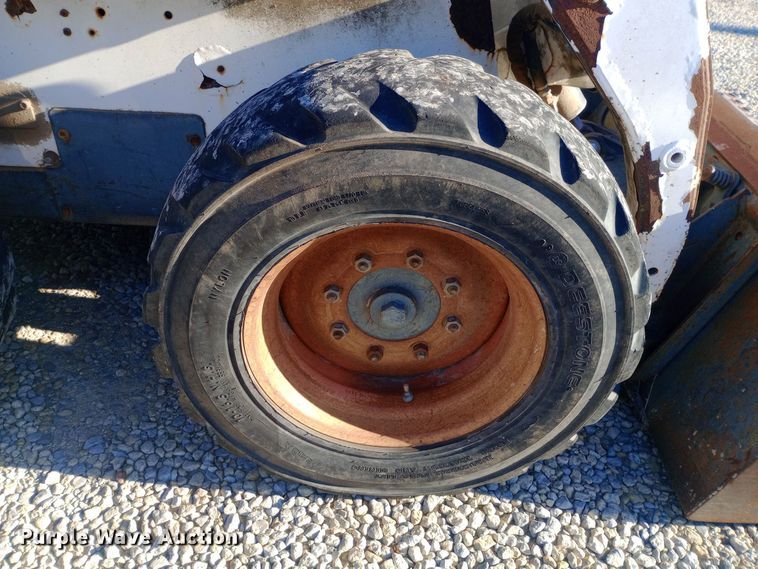 image for item EN8611 1997 Bobcat 763 skid steer loader