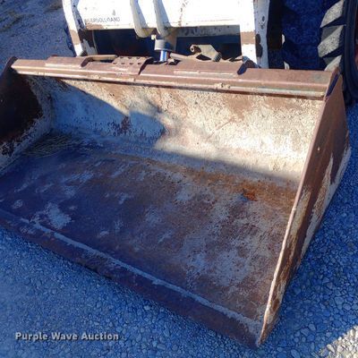 image for item EN8611 1997 Bobcat 763 skid steer loader
