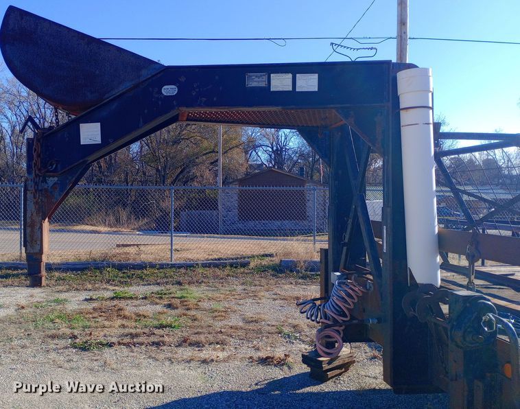 image for item EN8613 1997 Belshe equipment trailer