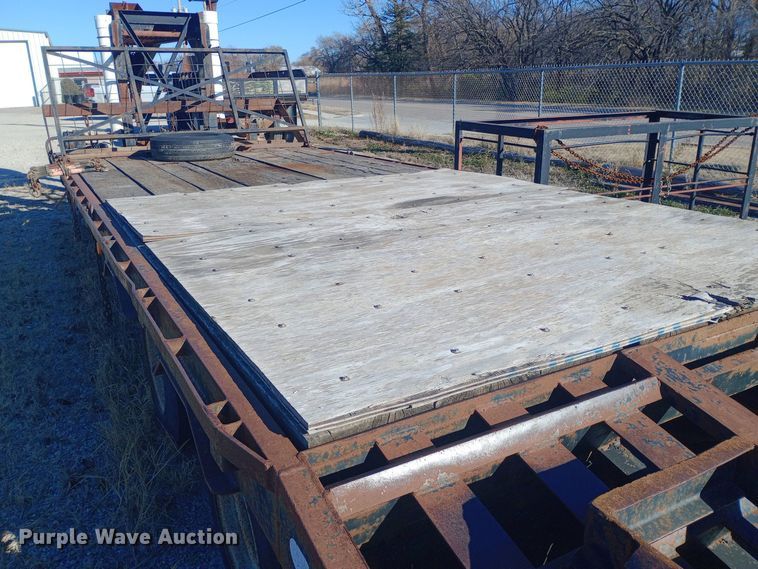 image for item EN8613 1997 Belshe equipment trailer