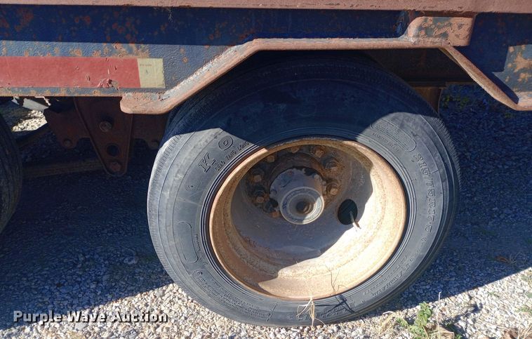 image for item EN8613 1997 Belshe equipment trailer