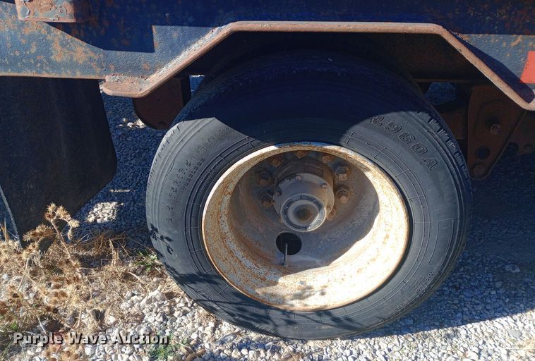 image for item EN8613 1997 Belshe equipment trailer