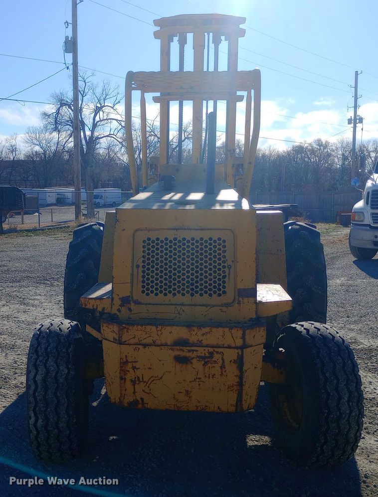 image for item EN8615 Allis-Chalmers 600 forklift