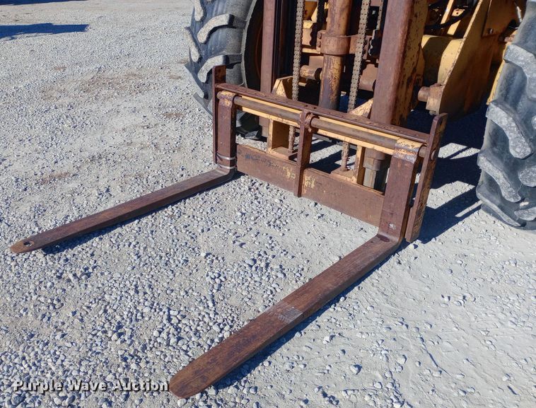 image for item EN8615 Allis-Chalmers 600 forklift