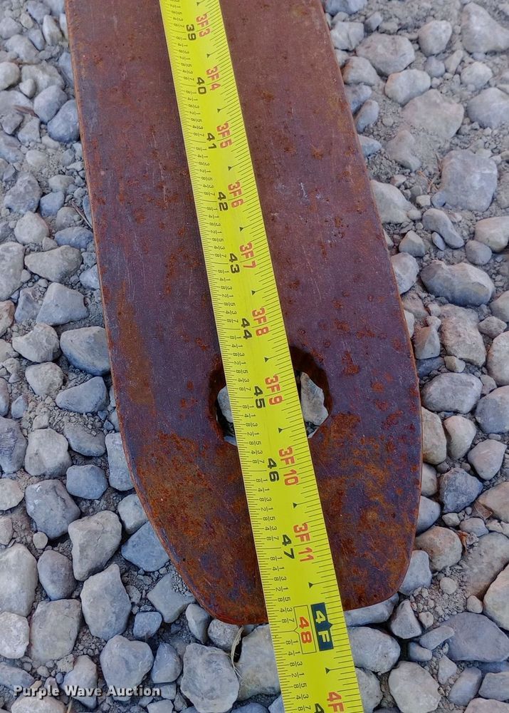 image for item EN8615 Allis-Chalmers 600 forklift