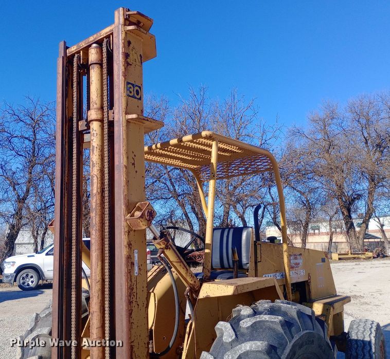 image for item EN8615 Allis-Chalmers 600 forklift