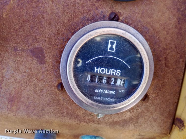 image for item EN8615 Allis-Chalmers 600 forklift