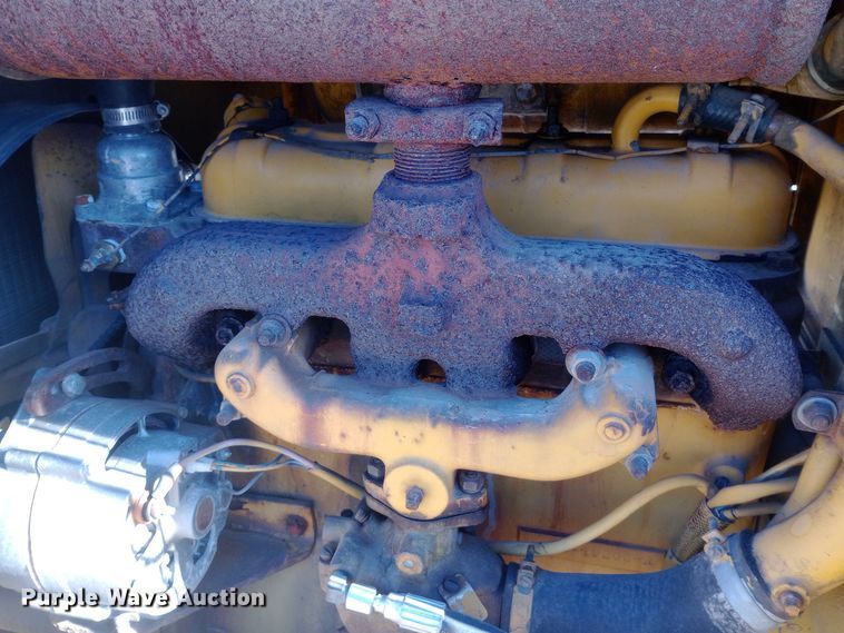 image for item EN8615 Allis-Chalmers 600 forklift