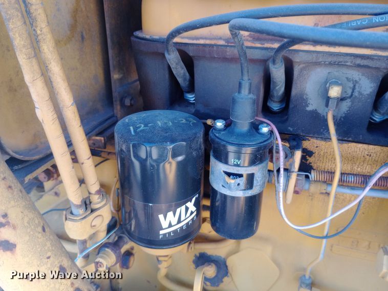 image for item EN8615 Allis-Chalmers 600 forklift