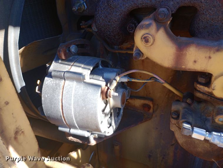 image for item EN8615 Allis-Chalmers 600 forklift