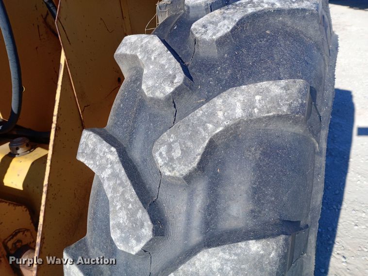 image for item EN8615 Allis-Chalmers 600 forklift