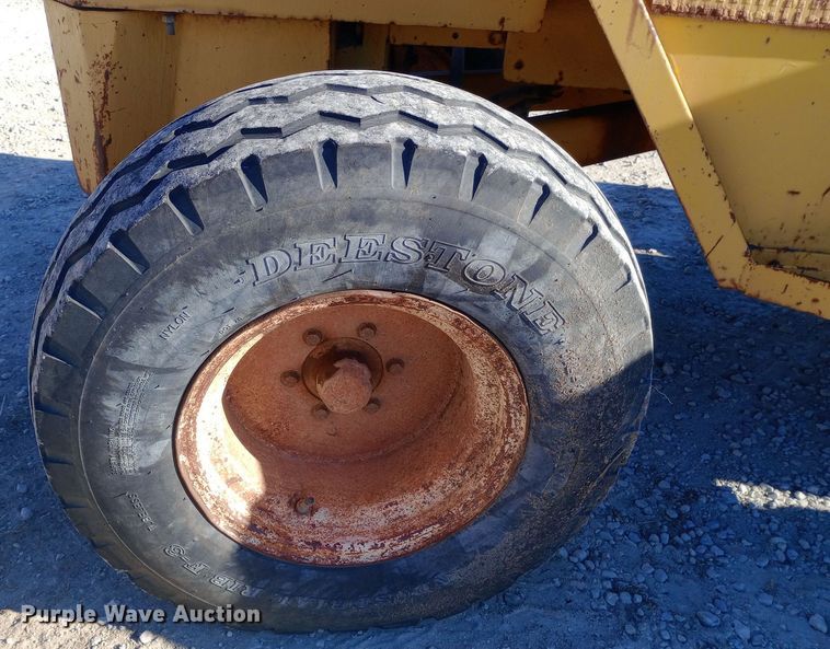 image for item EN8615 Allis-Chalmers 600 forklift