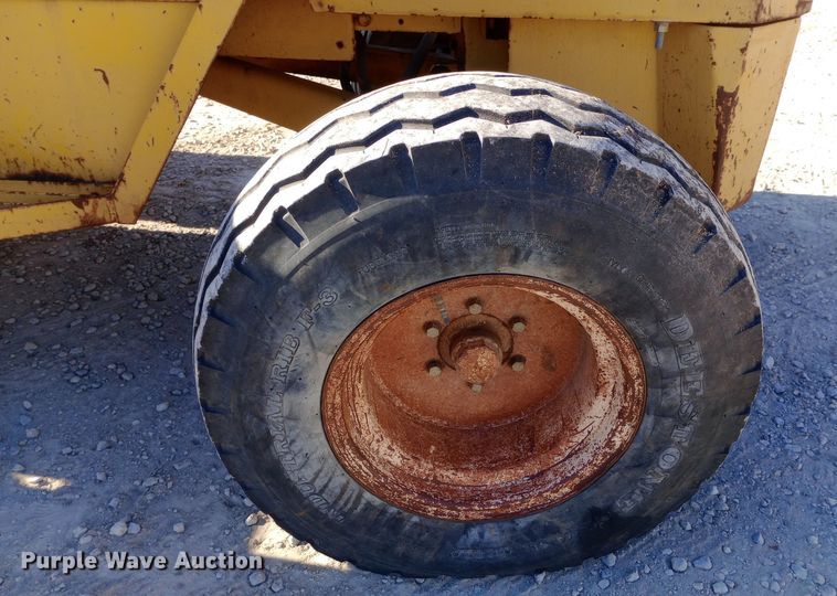 image for item EN8615 Allis-Chalmers 600 forklift