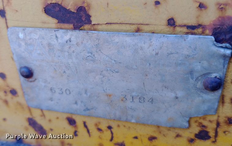 image for item EN8615 Allis-Chalmers 600 forklift