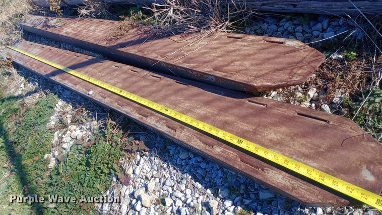 image for item EN8615 Allis-Chalmers 600 forklift