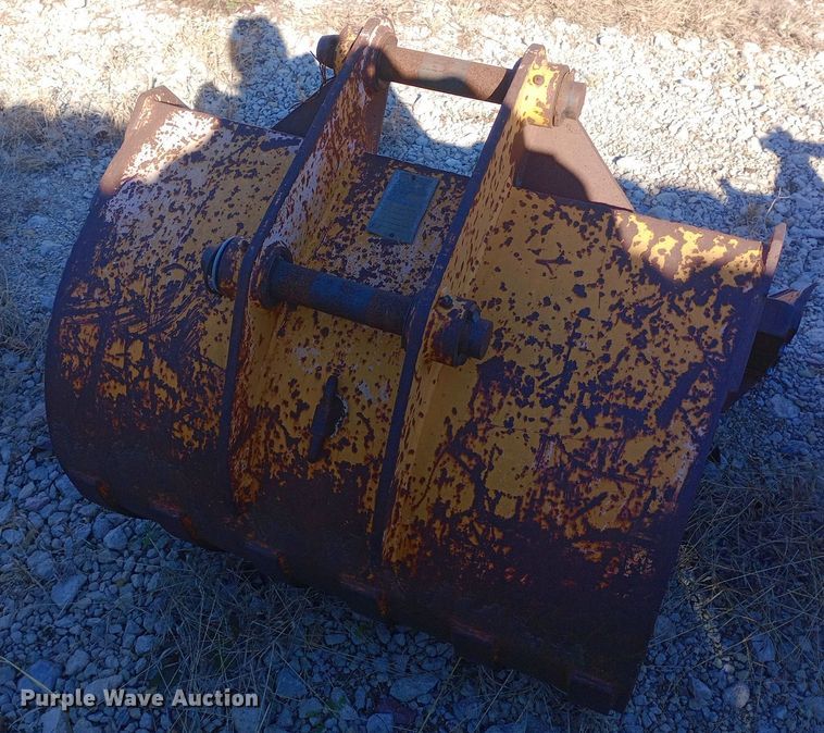 image for item EN8616 (4) backhoe buckets