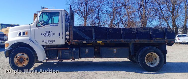 image for item EN8617 1998 Ford L8000 dump flatbed truck