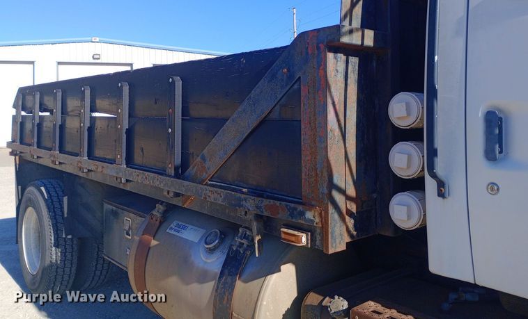 image for item EN8617 1998 Ford L8000 dump flatbed truck