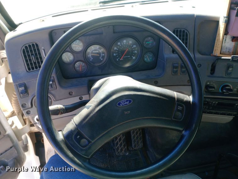 image for item EN8617 1998 Ford L8000 dump flatbed truck