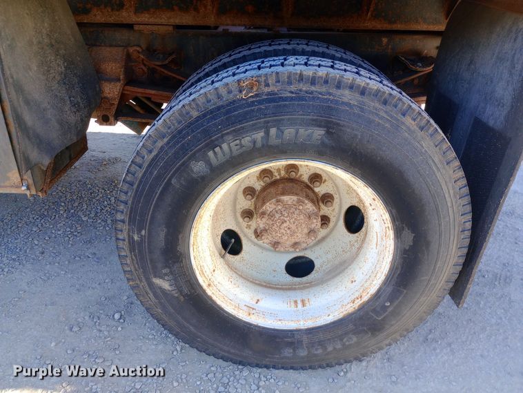 image for item EN8617 1998 Ford L8000 dump flatbed truck