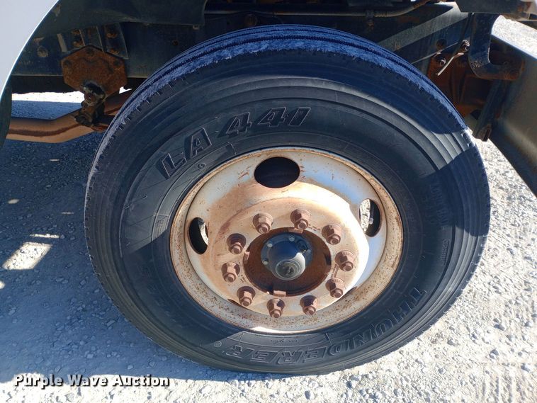 image for item EN8617 1998 Ford L8000 dump flatbed truck