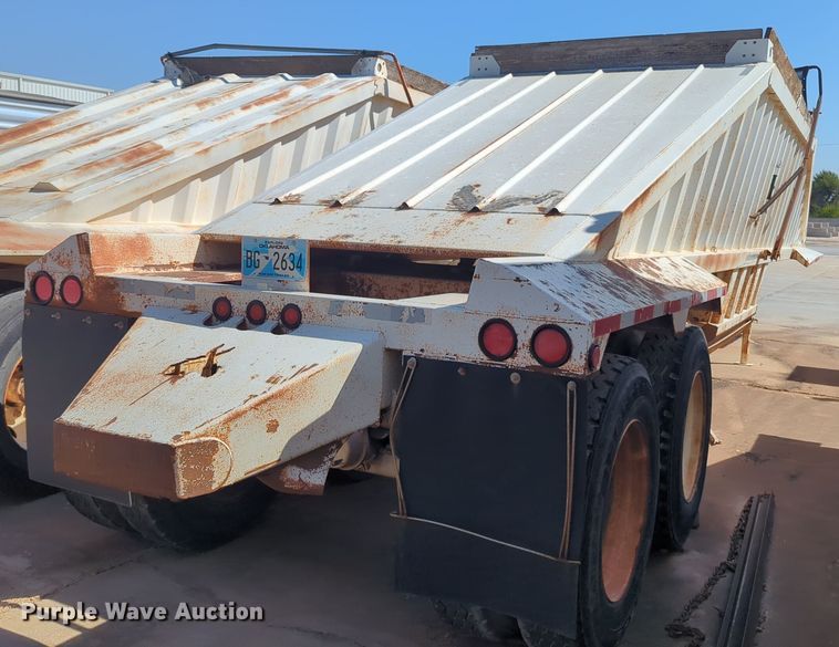 image for item EQ2266 2008 Construction Trailer Specialist  BDT-40 bottom dump trailer