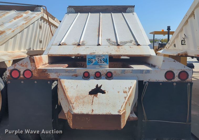 image for item EQ2266 2008 Construction Trailer Specialist  BDT-40 bottom dump trailer