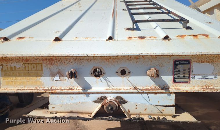 image for item EQ2266 2008 Construction Trailer Specialist  BDT-40 bottom dump trailer