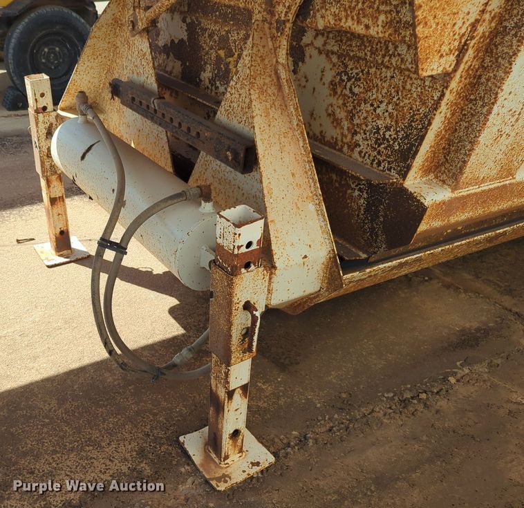 image for item EQ2266 2008 Construction Trailer Specialist  BDT-40 bottom dump trailer