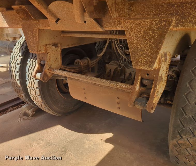 image for item EQ2266 2008 Construction Trailer Specialist  BDT-40 bottom dump trailer