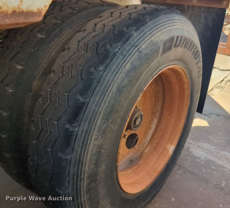 image for item EQ2266 2008 Construction Trailer Specialist  BDT-40 bottom dump trailer