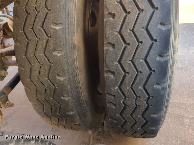 image for item EQ2266 2008 Construction Trailer Specialist  BDT-40 bottom dump trailer