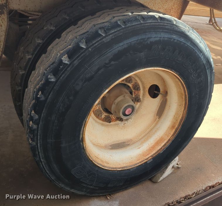 image for item EQ2266 2008 Construction Trailer Specialist  BDT-40 bottom dump trailer