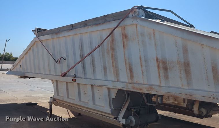 image for item EQ2267 2002 CPS bottom dump trailer
