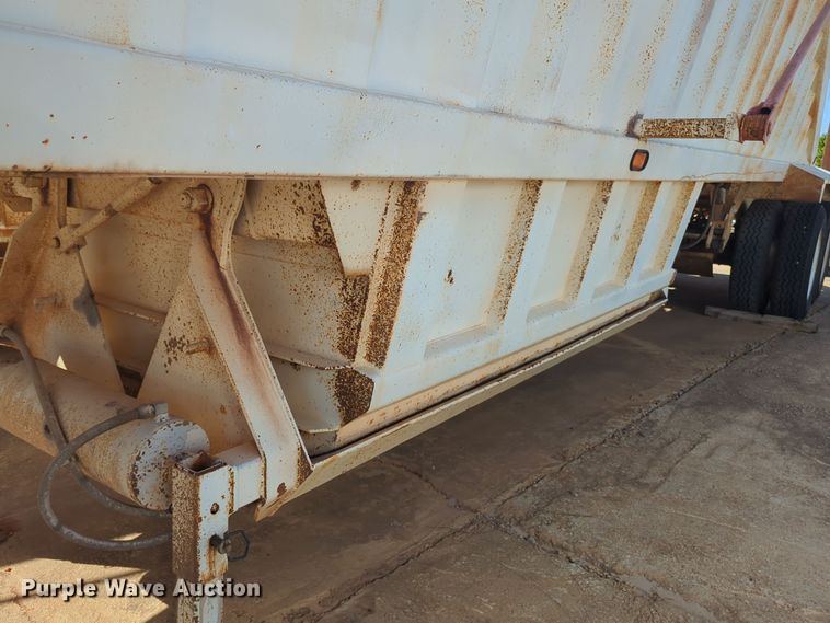 image for item EQ2267 2002 CPS bottom dump trailer