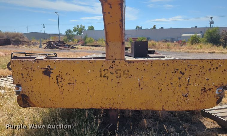 image for item EQ2378 1977 Trail King equipment trailer