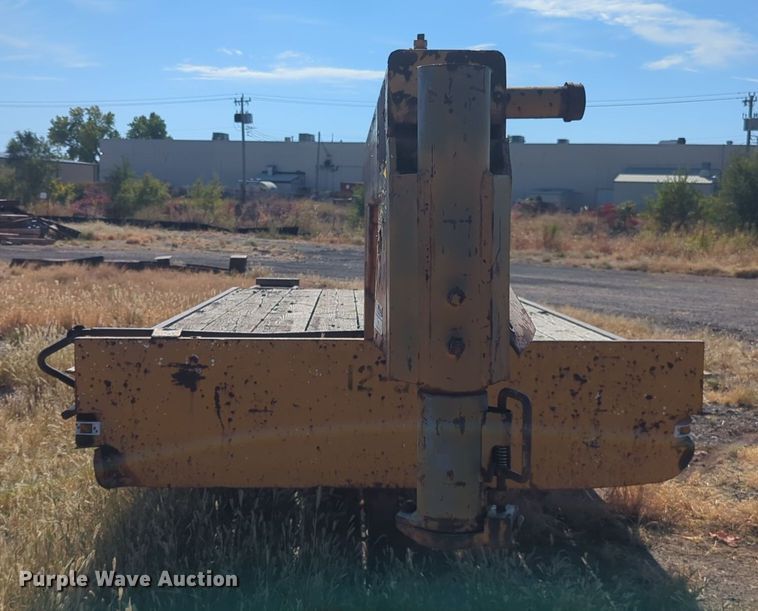 image for item EQ2378 1977 Trail King equipment trailer