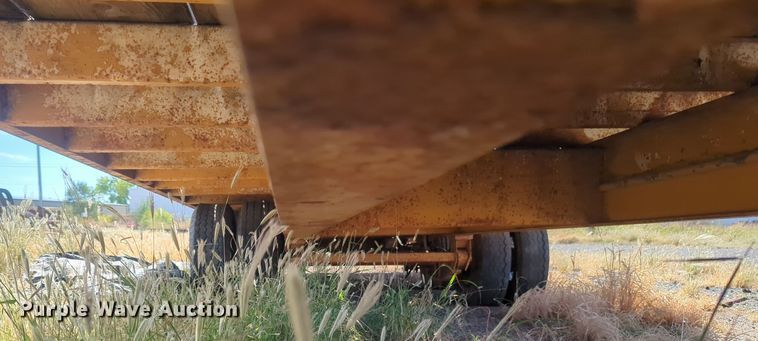 image for item EQ2378 1977 Trail King equipment trailer