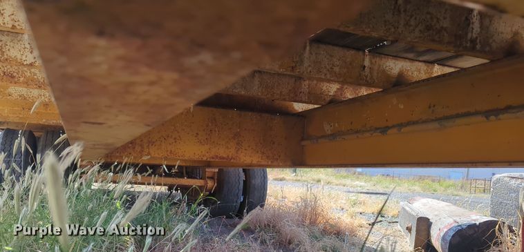 image for item EQ2378 1977 Trail King equipment trailer