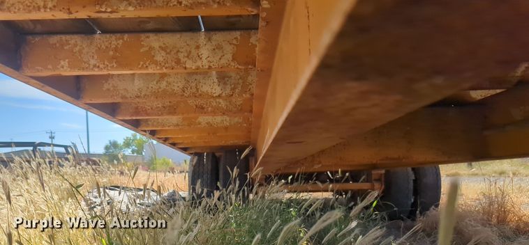 image for item EQ2378 1977 Trail King equipment trailer