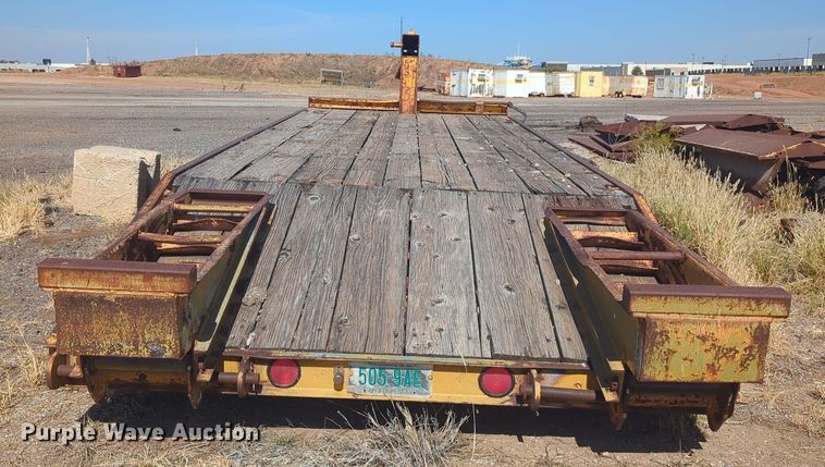 image for item EQ2378 1977 Trail King equipment trailer