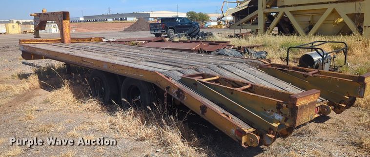 image for item EQ2378 1977 Trail King equipment trailer