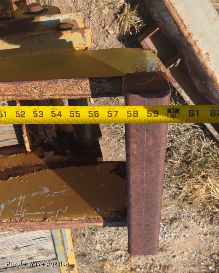 image for item EQ2378 1977 Trail King equipment trailer