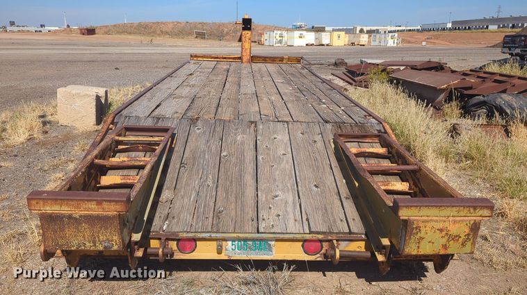 image for item EQ2378 1977 Trail King equipment trailer