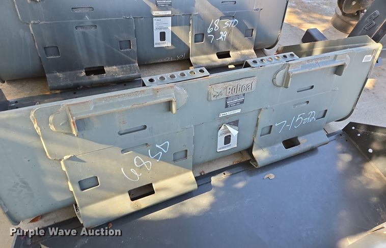 image for item EQ2514 (3) Bobcat 68 Standard Duty buckets