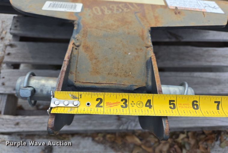 image for item EQ2533 Bobcat attachments