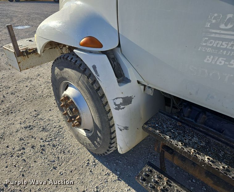 image for item EQ3668 2005 International 4300 digger derrick truck