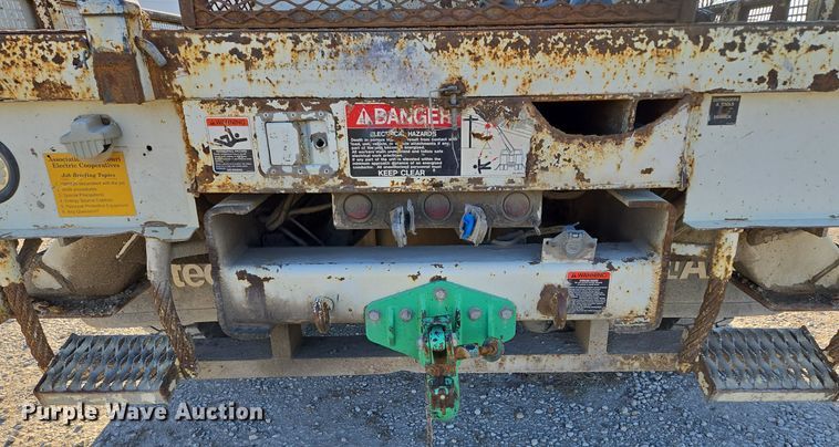 image for item EQ3668 2005 International 4300 digger derrick truck