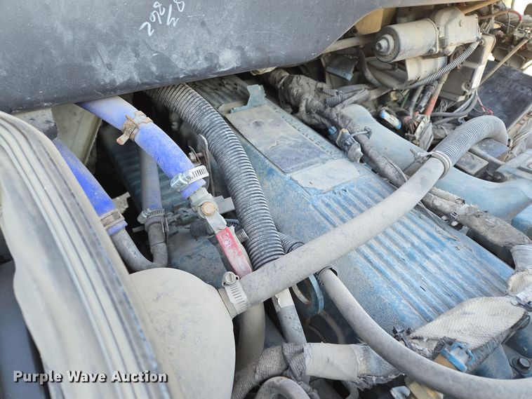 image for item EQ3668 2005 International 4300 digger derrick truck